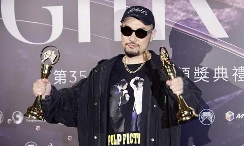 MC HotDog beats JJ Lin at Golden Melody Awards