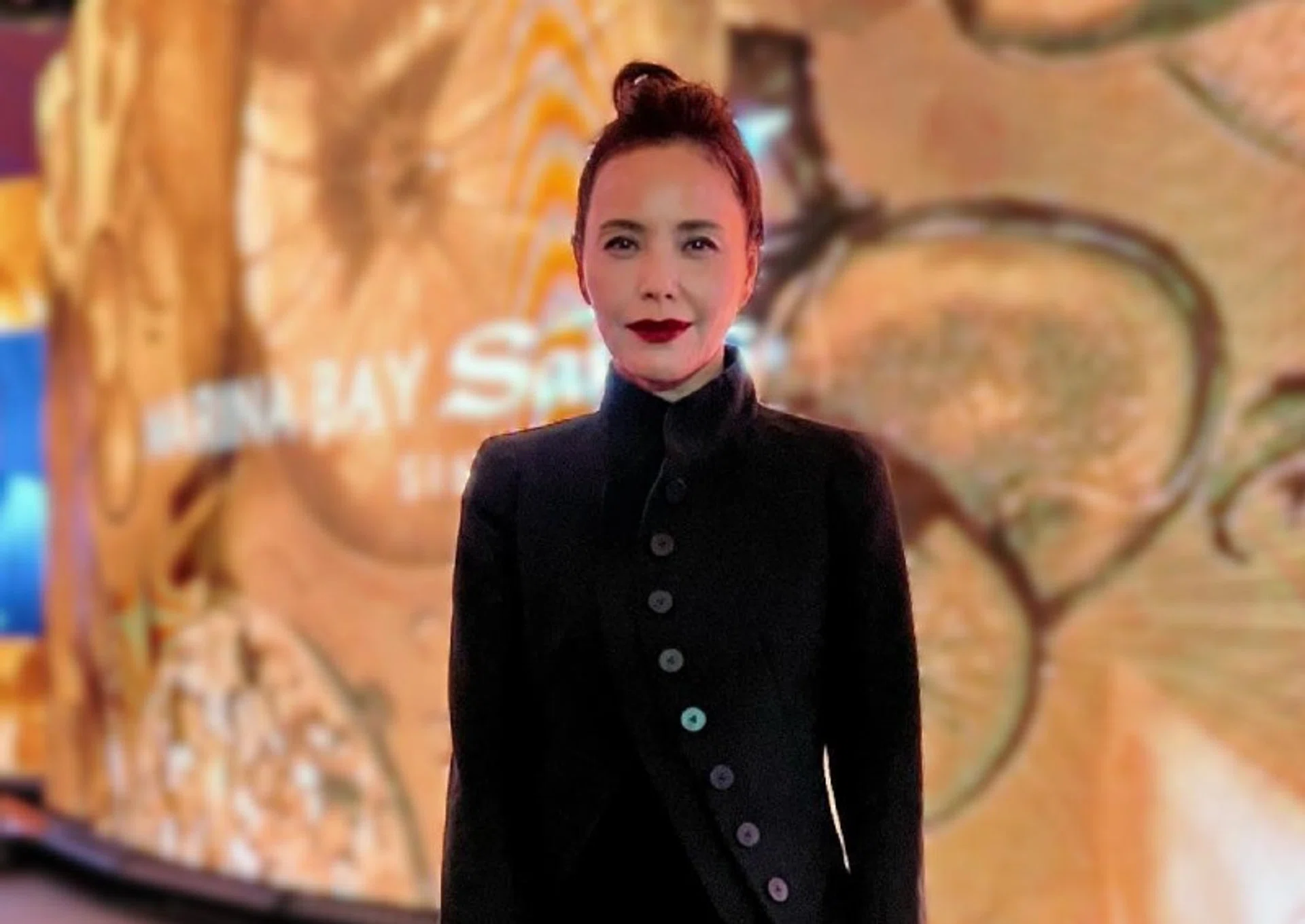 When it comes to sharing the burdens of a family, men must take care of 'external' issues while women have control of 'internal' affairs, actress Zoe Tay says.