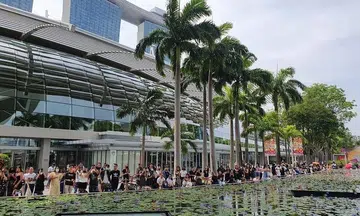 Fans queue for six hours to taste Mandopop star JJ Lin's Miracle Coffee