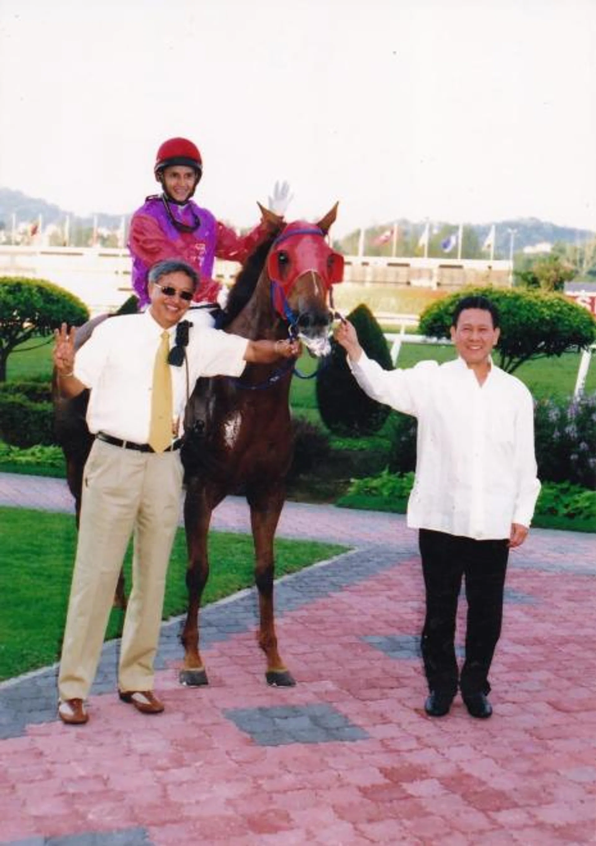 Malcolm Thwaites leading in one of his many winners in Kuala Lumpur, Lucky Beauty (Benny Woodworth), on June 14, 2008.
