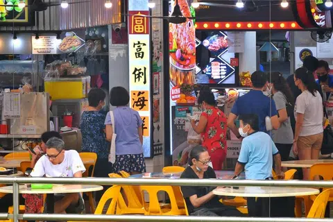 Kopitime: Smoking corners at coffee shops will decrease over time