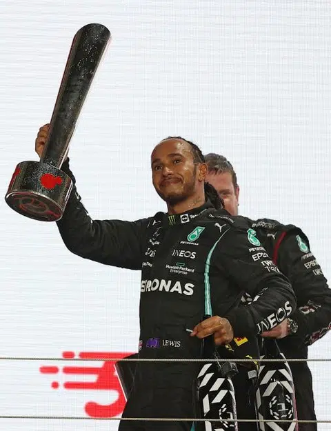 Qatar GP winner Hamilton reduces Verstappen's lead