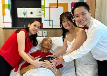 Woman fulfils dying father's wish of seeing her get married; he dies later that night