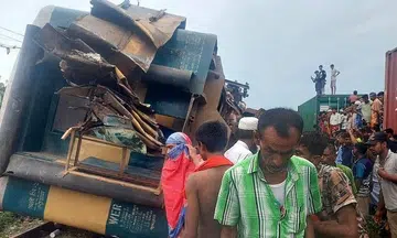15 killed, over 100 injured in Bangladesh train crash