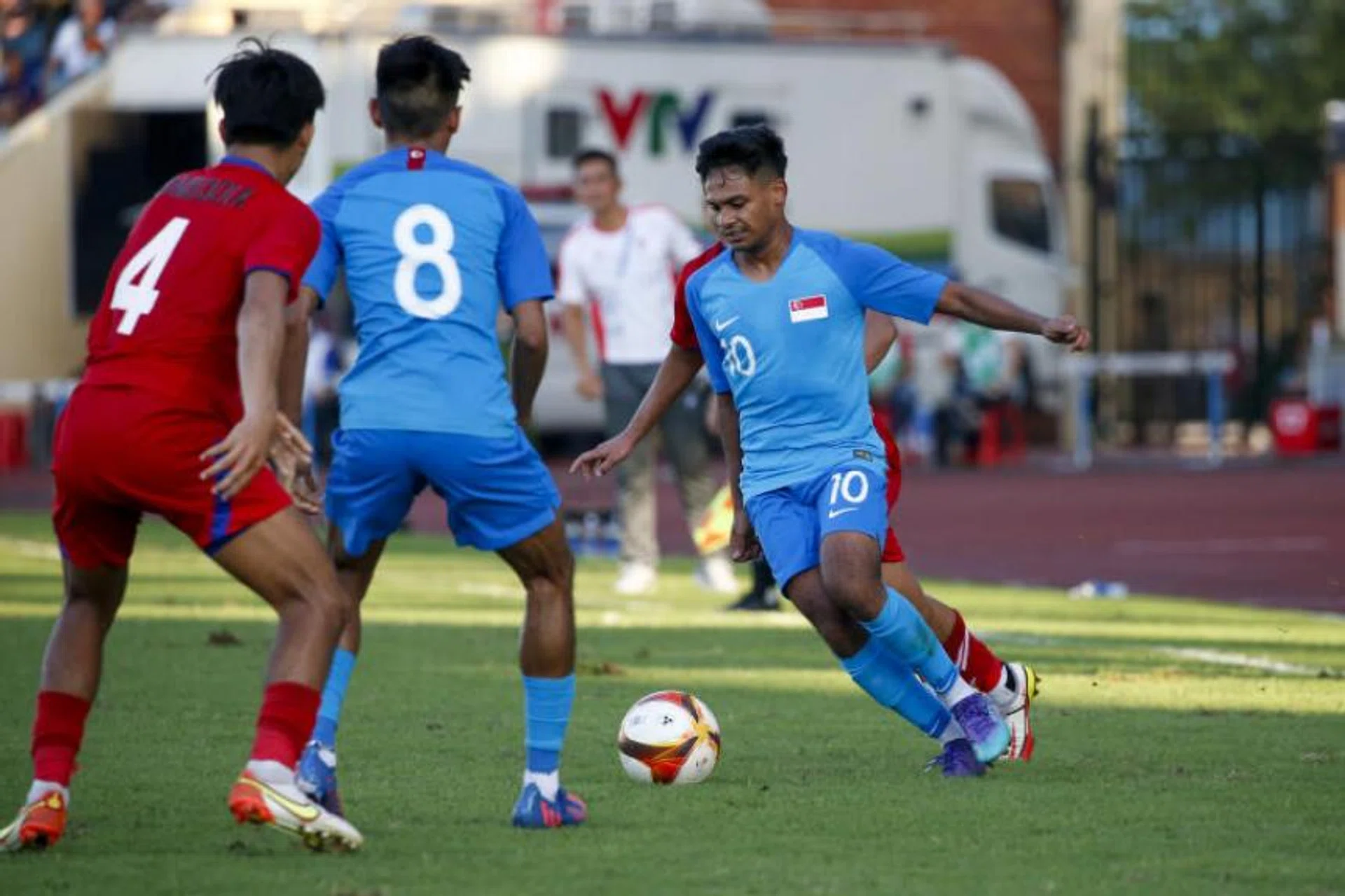 Singapore's Saifullah Akbar orchestrating another attack against the Cambodians.
