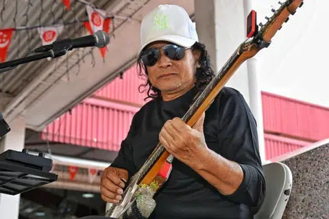 Malay rock legend Rosli Mohalim is a busker now