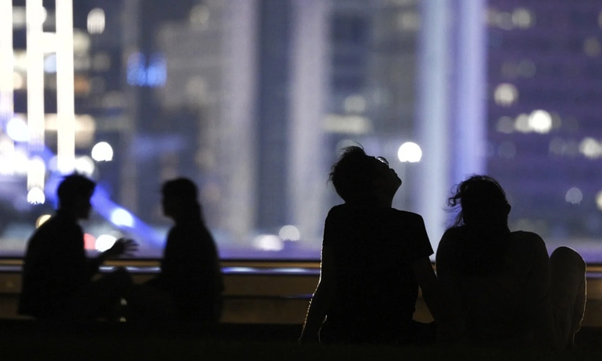 Locations such as Marina Barrage, East Coast Park and the Southern Ridges offer unobstructed and panoramic views of the city skyline.