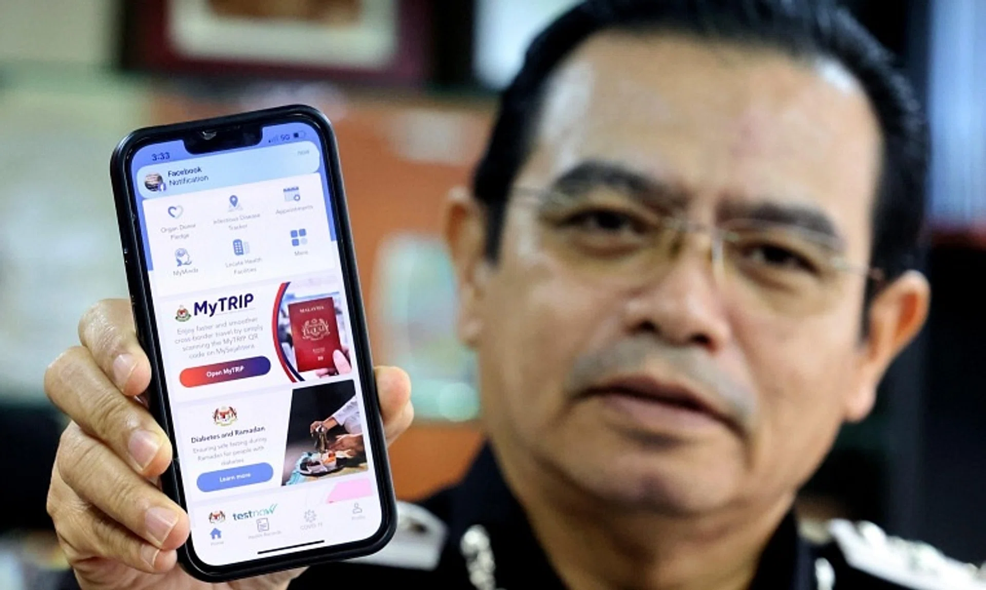 Long-term plans are also in place for the use of QR codes to be expanded to foreigners, similar to the present use of immigration autogates in Malaysia by foreign nationals.