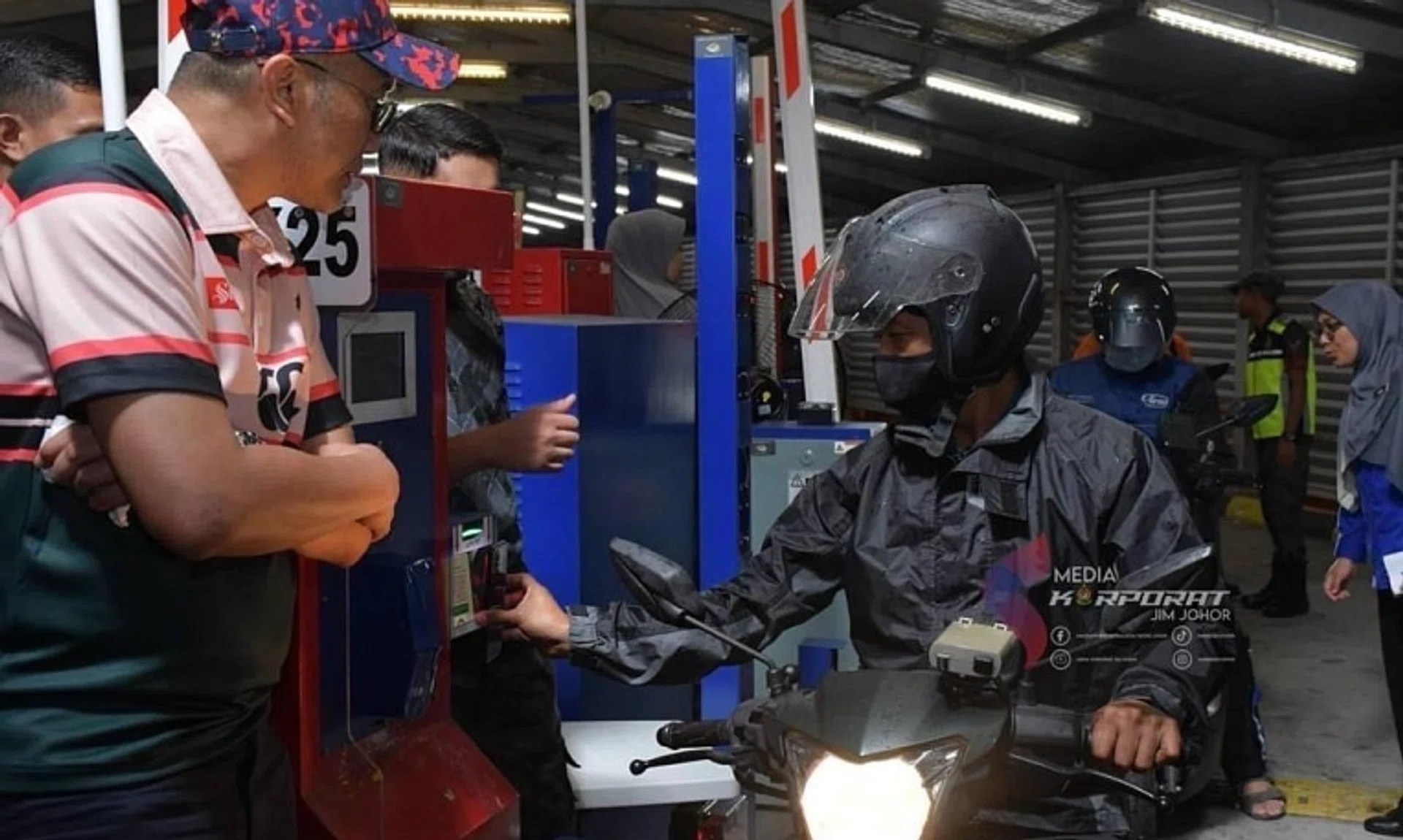 A Malaysian Ministry of Home Affairs’ official said the man, who was in his 30s, had allegedly removed the barrier at a closed immigration booth and entered the country during peak hour.