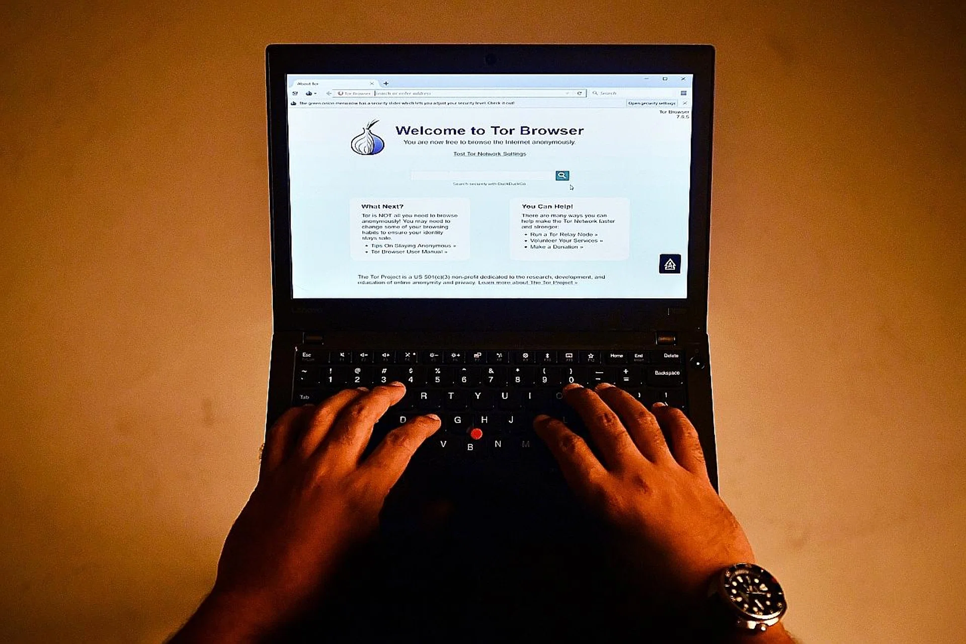 Allen Vincent Hui Kim Seng used the Tor browser to access the Dark Web. 