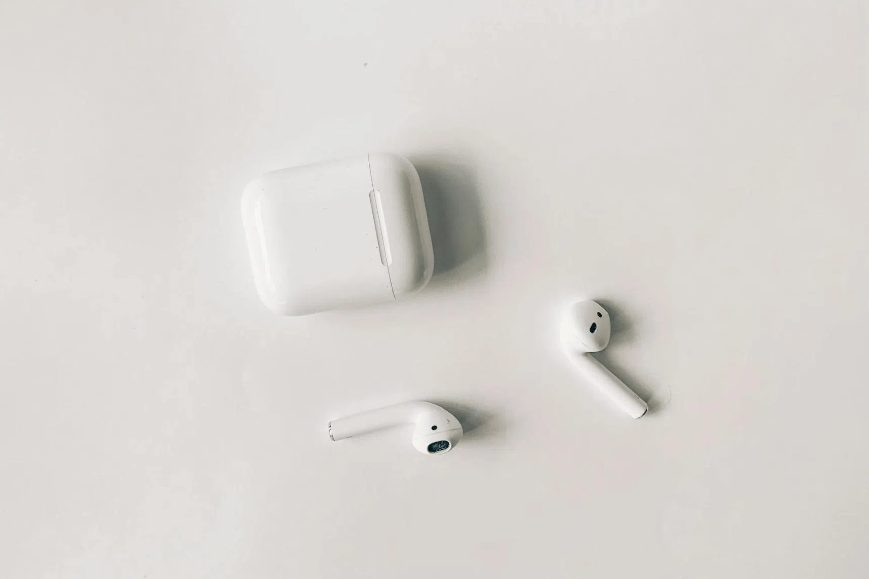 Police special constable allegedly steals AirPods on 2 separate occasions