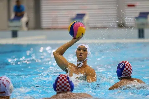 Singapore edge out Indonesia to water polo gold