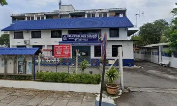 Drunk man tries to seize submachine gun from cop at police station in Penang
