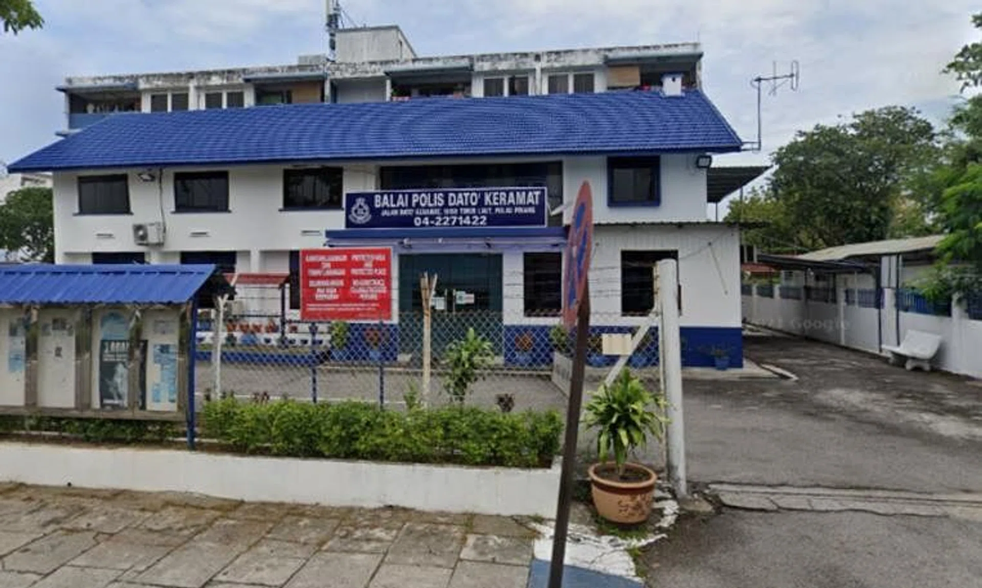 Police are probing an incident where a 35-year-old man tried to seize a submachine gun from a sentry at the Dato Keramat police station in Penang. 