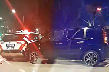 43-year-old drunk driver panics, accelerates and crashes into police car
