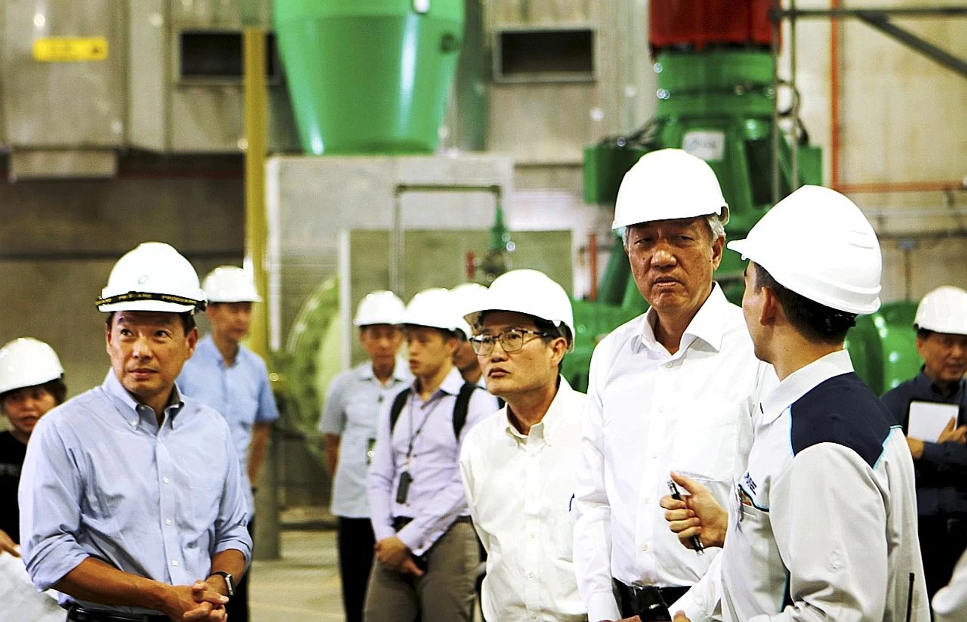 Mr Teo Chee Hean visiting Changi Water Reclamation Plant. 