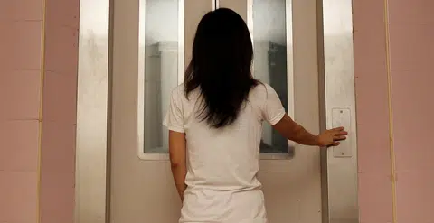 Maid trapped for 90 mins after Ang Mo Kio lift goes berserk