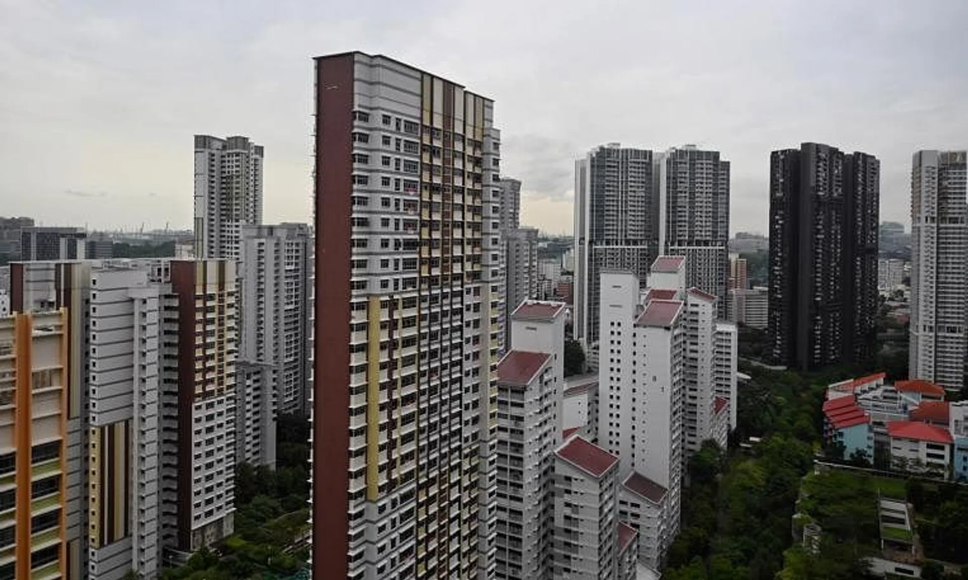 UOB and DBS are reviewing the interest rates on fixed-rate packages after a big hike from the US Federal Reserve.