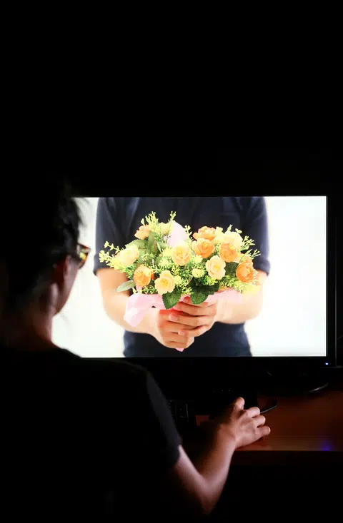 Housewife loses $20,000 in Internet 'love' scam