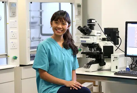 Veterinary diploma gave NUS medical student hands-on training
