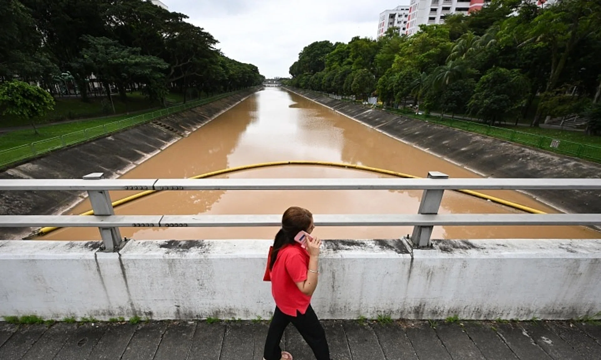 Toxic and harmful discharge into sewers can kill the microbes used to treat used water at water reclamation plants. 