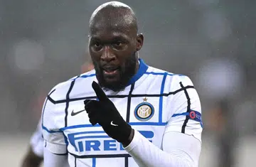 Lukaku double keep Inter alive in Champions League