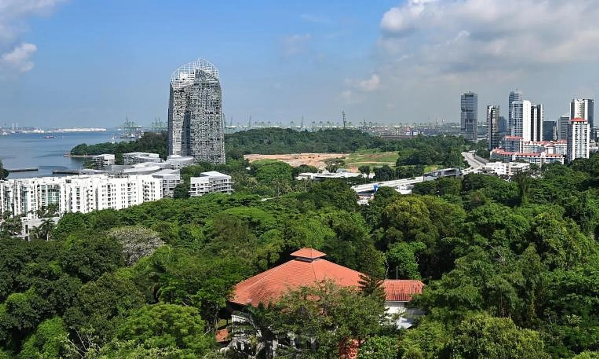 Singapore’s southern coastline will eventually comprise the Greater Southern Waterfront, Marina Bay, Kallang Basin and the future Long Island project.