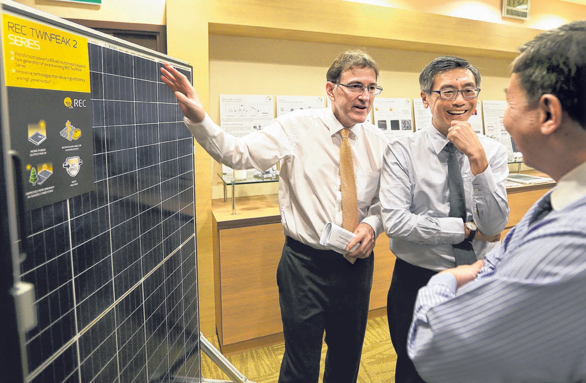 (From left) Seris CEO Armin Aberle, NUS president Tan Eng Chye and Mr Hugh Lim, CEO of the Building and Construction Authority, at the event. TNP PHOTO: JONATHAN CHOO
