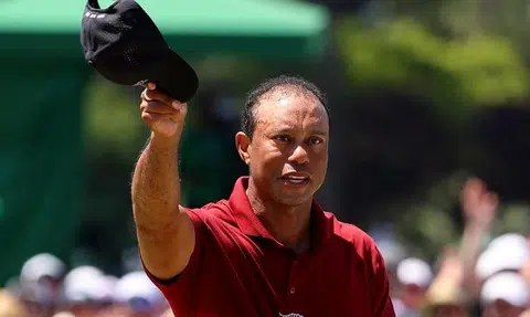 Woods fails to conjure Masters magic in final round