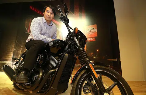 He wins Harley with daughter's help