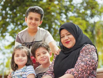 Child liver transplant recipient still keeps in touch with doctors 25 years later