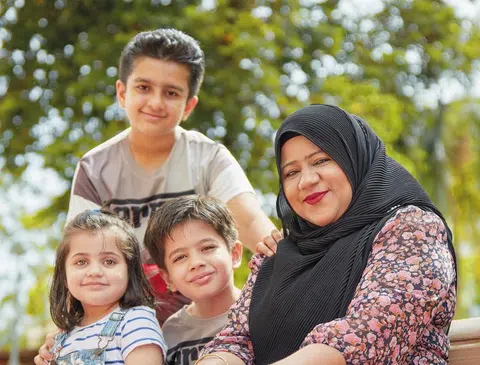 Child liver transplant recipient still keeps in touch with doctors 25 years later