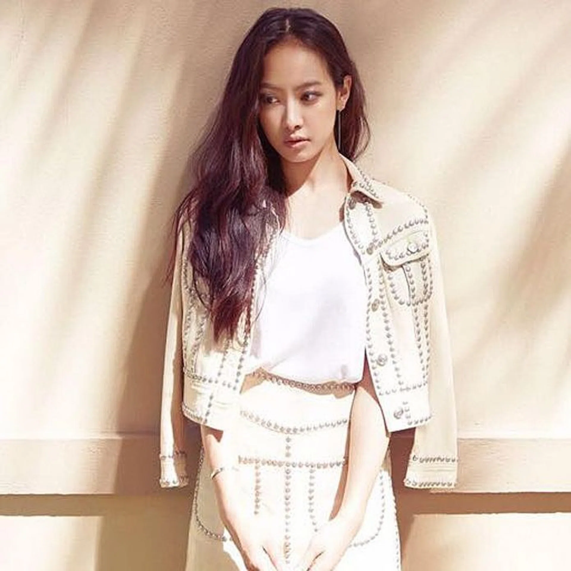 PATRIOTIC: f(x)'s Victoria Song and EXO's Lay, who are Chinese, showed support for their country by reposting on their social media accounts a nationalistic poster with the caption: "This is China, not one bit less."