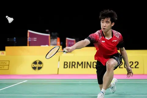 Loh Kean Yew off to winning start at Indonesia Masters after victory over China's Li Shifeng