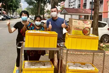 Hawker gets award for delivering fish porridge to nursing homes