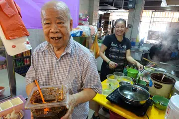 Wonton mee master makes his own noodles