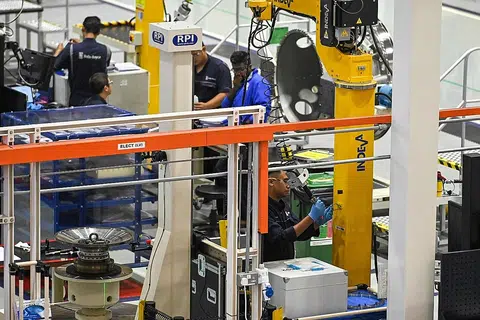 Singapore factory growth still slowing