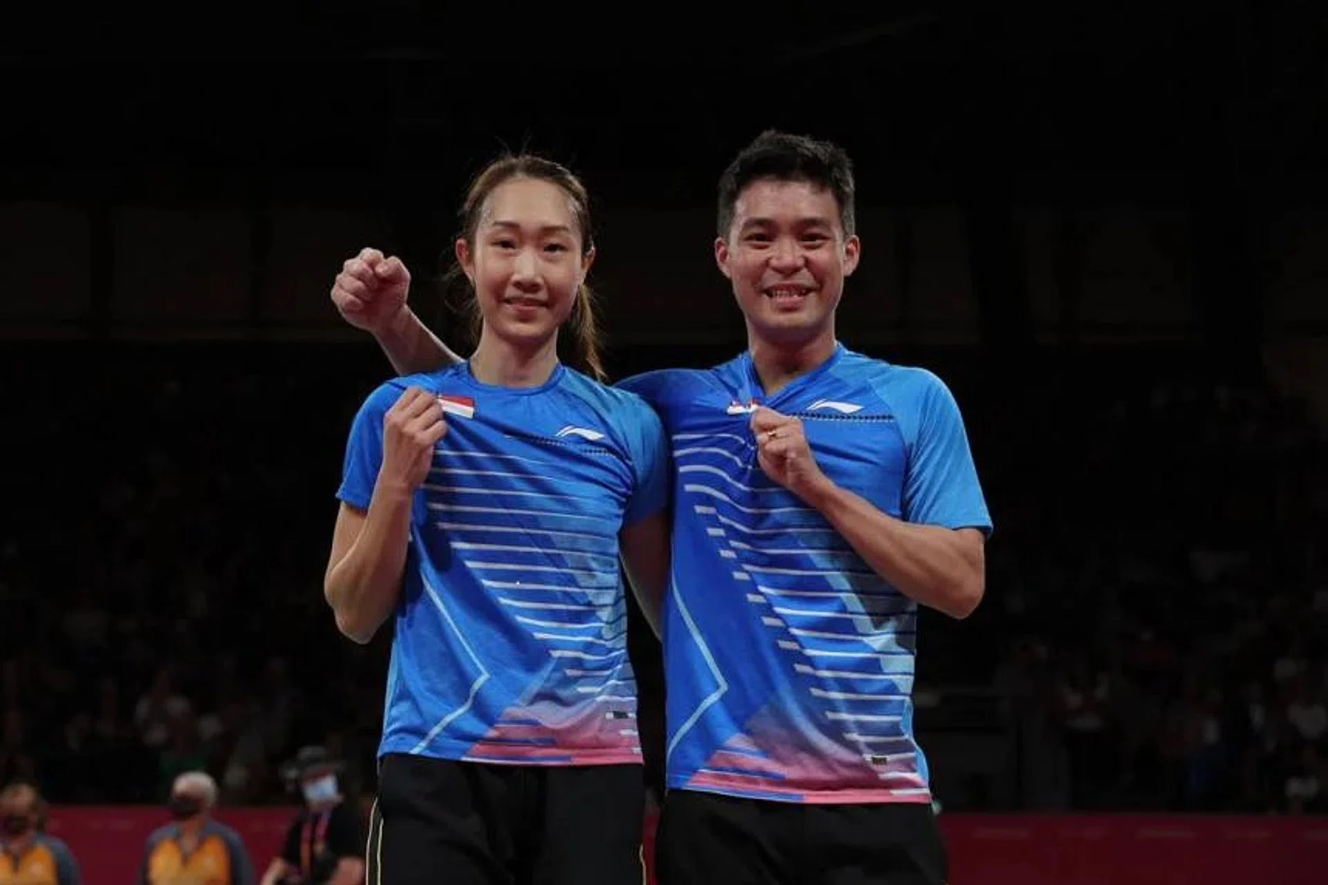 Singapore mixed doubles pair Terry Hee and Jessica Tan beat England's Marcus Ellis and Lauren Smith 21-16, 21-15 in the final. 