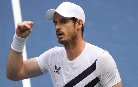 Hip hip hooray! Murray wins five-set US Open thriller