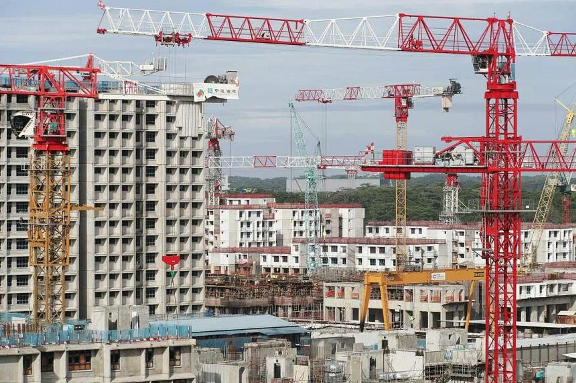 The Housing Board has launched a total of 18,555 Build-To-Order flats across 18 projects in Tengah, as at the recently concluded sales exercise in February. PHOTO: LIANHE ZAOBAO
