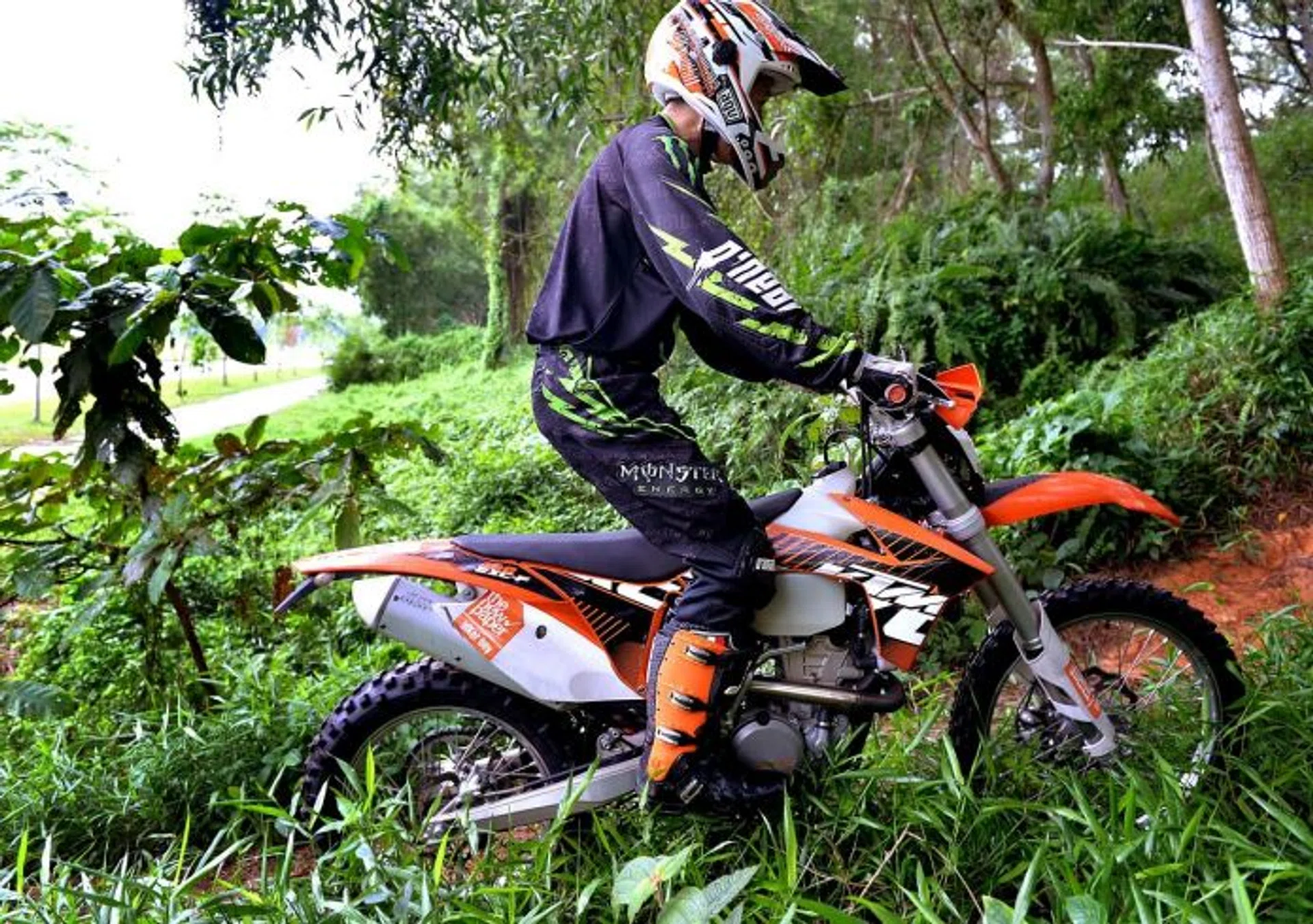 SHINY: The KTM 350 EXC-F when it was still glossy and looking brand new. 
