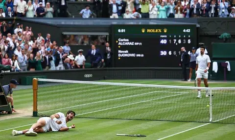 Alcaraz beats Djokovic in five sets to win first Wimbledon title