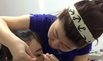 Woman offers cosmetic surgery from Sengkang flat at 'half-price'