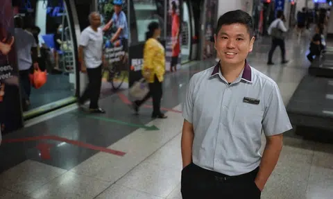 This SBS Transit officer returns $10,000 found on train
