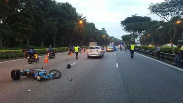 Crash causes massive jam on KJE