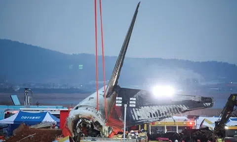 Grief fills Muan Airport as families wait for victims to be identified