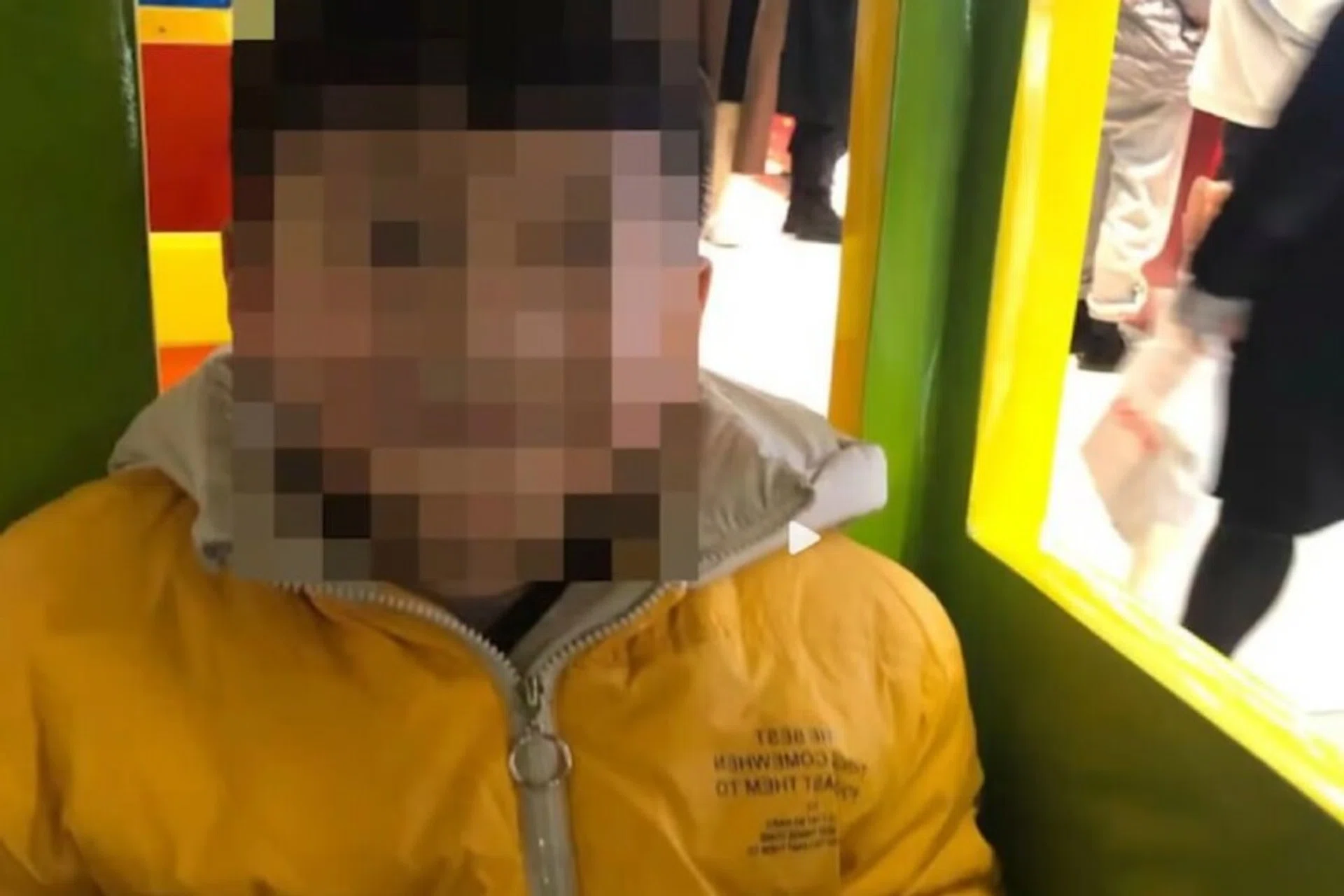 A five-year-old boy named Zhao died of sudden pulmonary oedema on March 2 in Anhui province.