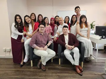 PR veteran advises 'keep up or become irrelevant'