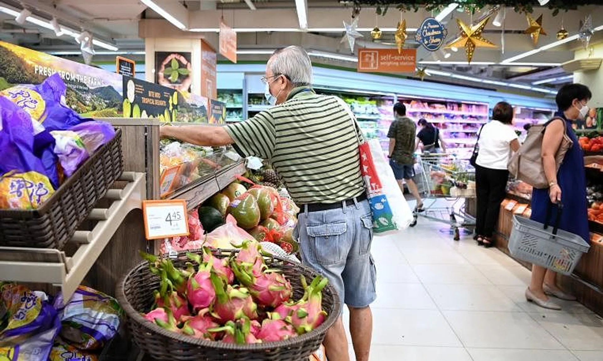 Those aged 20 and below or 55 and above will receive a top-up of $150 to their MediSave accounts by Feb 5.