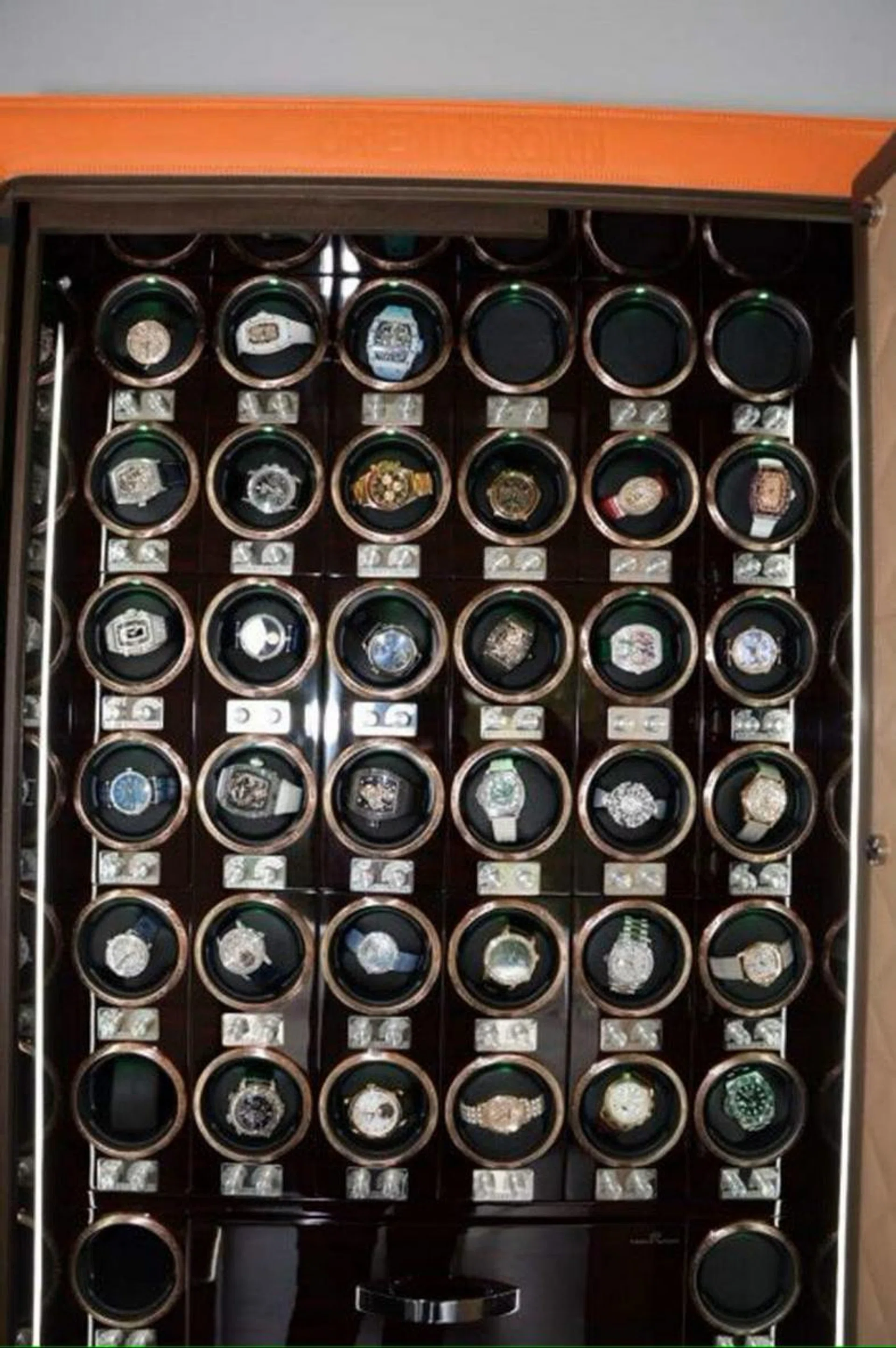 787